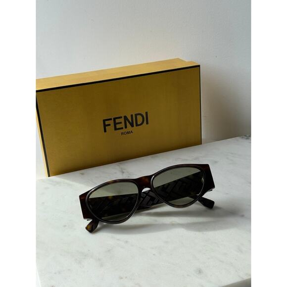 NEW Fendi FE40158I Brown Green Unisex Sunglasses - Picture 8 of 9